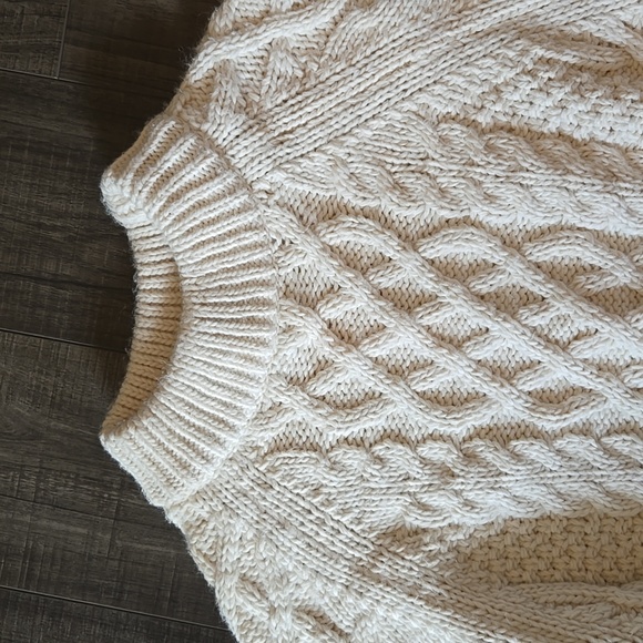 SOLD Sweater, cable knit - Picture 3 of 4